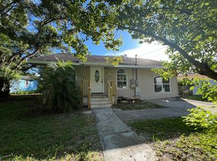 5740 9th St, Zephyrhills, FL 33542