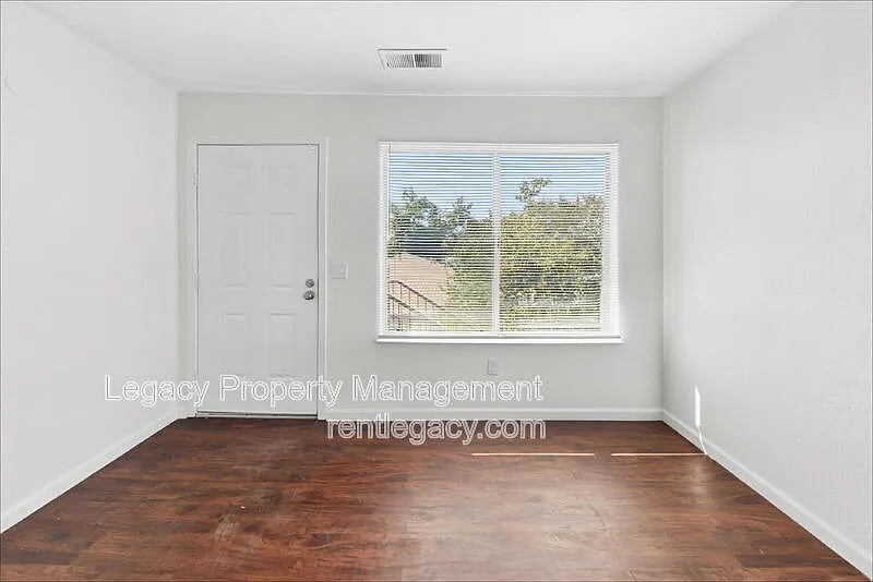 2 bed, 2.0 bath, $1,595 — Photo 3