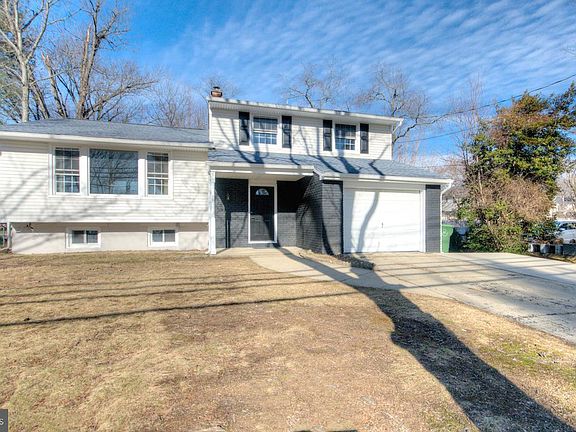 2nd image of 924 Cropwell Rd