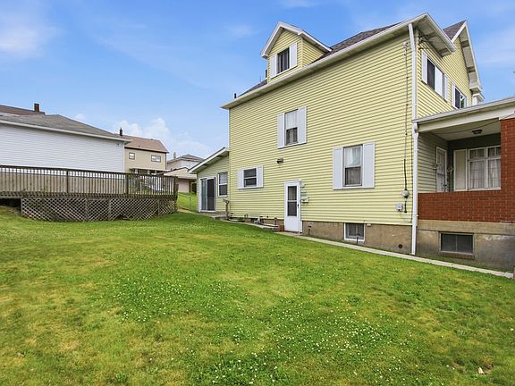 3rd image of 2705 Cleveland St
