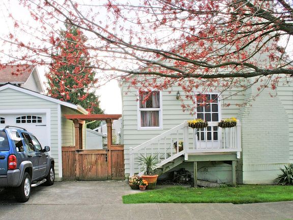 Side of home on 41st ave SW