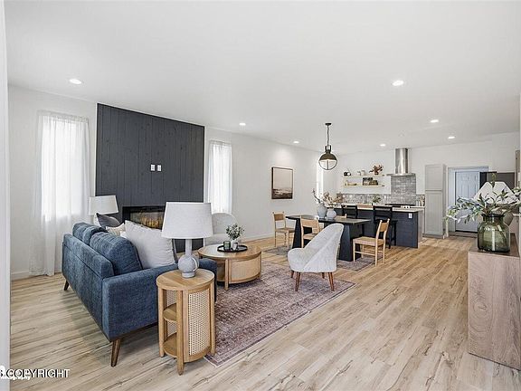 2nd image of 220 Susieana Ln