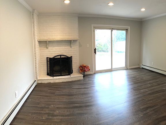 Family Room_11012020