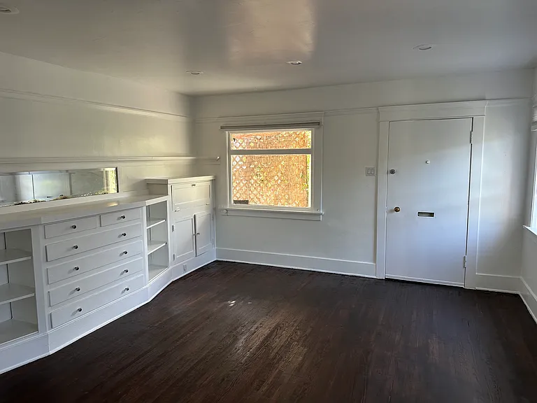 747 Ohio Ave — Photo 8