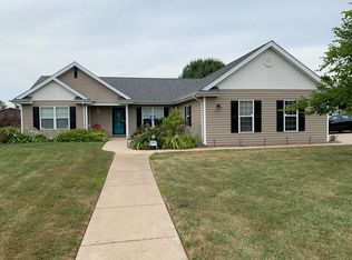 54 Swan Ln, Farmington, MO 63640