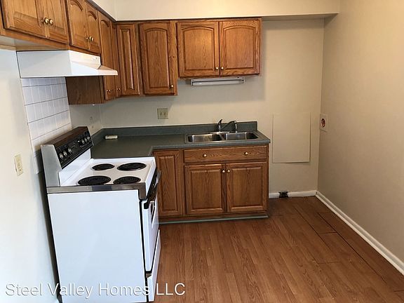 3rd image of 4578 Washington Square Dr