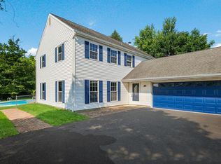 563 Coach Rd, Horsham, PA 19044