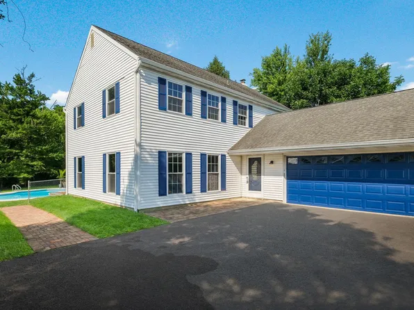 563 Coach Rd, Horsham, PA 19044