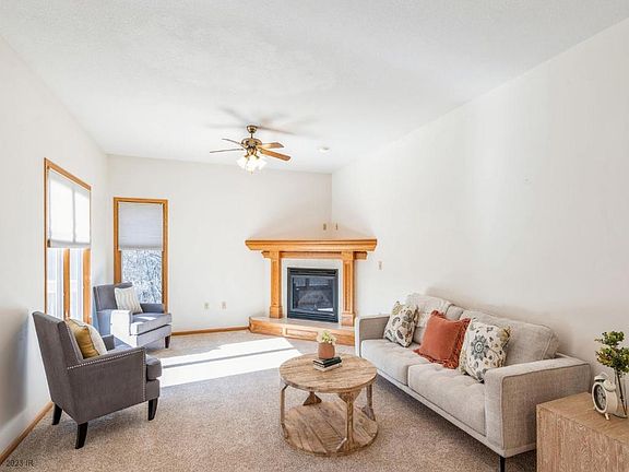 5th image of 400 S 8th Ct Unit 8