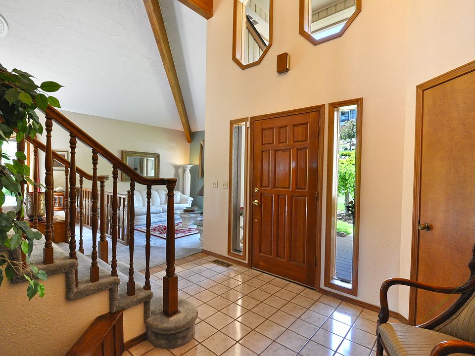 1st image of 7905 E Columbia Dr