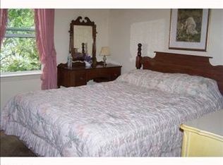 216 Shifting Log Dr, Hampton, VA 23669