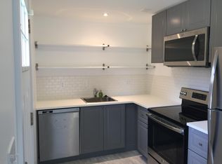 1051 S Sullivan St APT A, Seattle, WA 98108