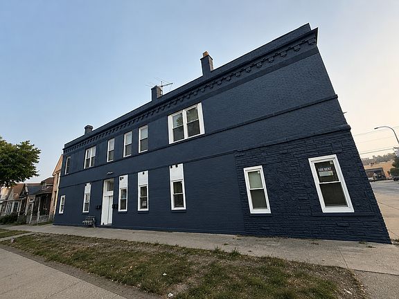 4th image of 2301 S Laramie Ave #3