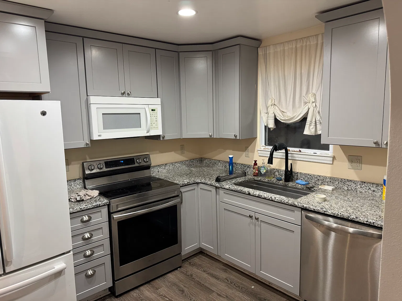 2 bed, 1310 sqft, $2,050 — Photo 3