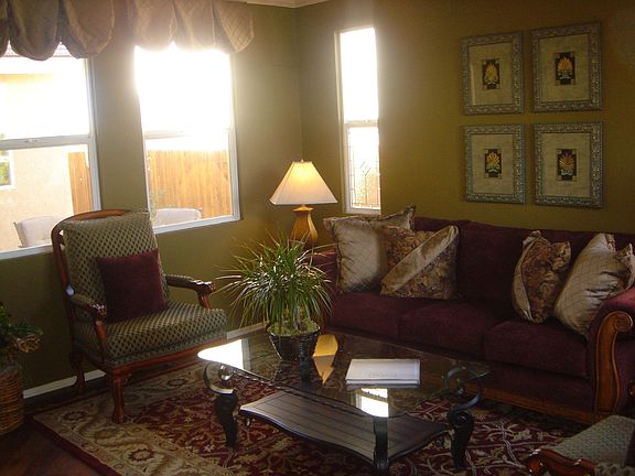 Living room that's just the right size