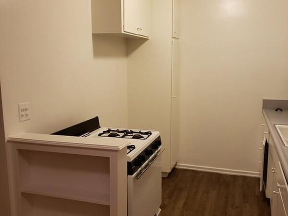 5th image of 741 S New Hampshire Ave APT 4