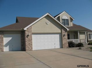 770 Cady Dr, Arlington, NE 68002