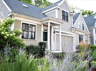 9 Wadsworth Ln, Wayland, MA 01778