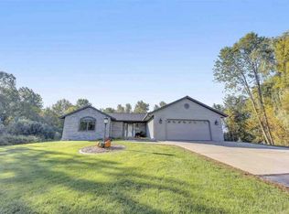 1397 Wellington Dr, Suamico, WI 54173