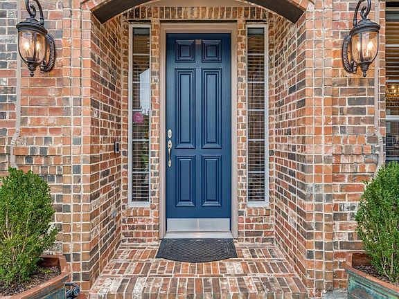 3rd image of 1405 Haddington Ln