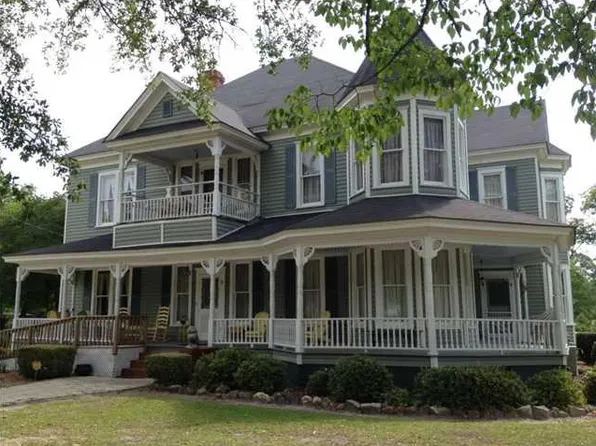 902 N Isabella St, Sylvester, GA 31791