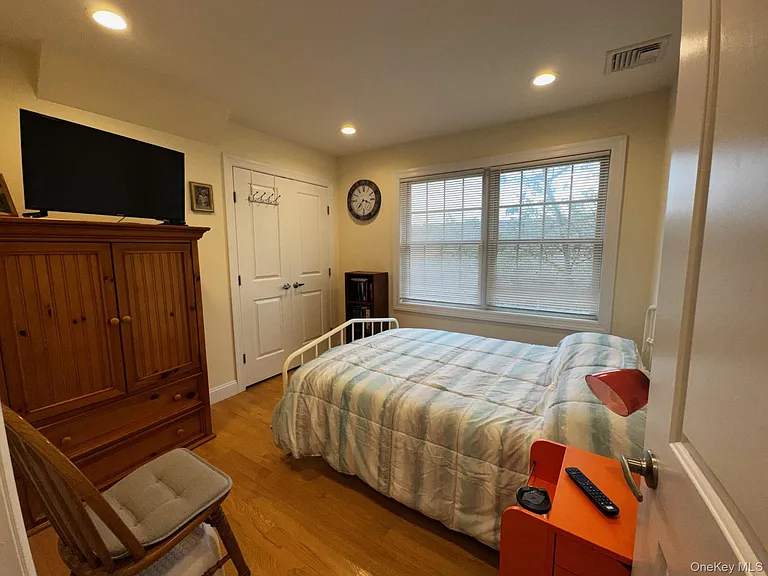 621 E Olive St #2 — Photo 5