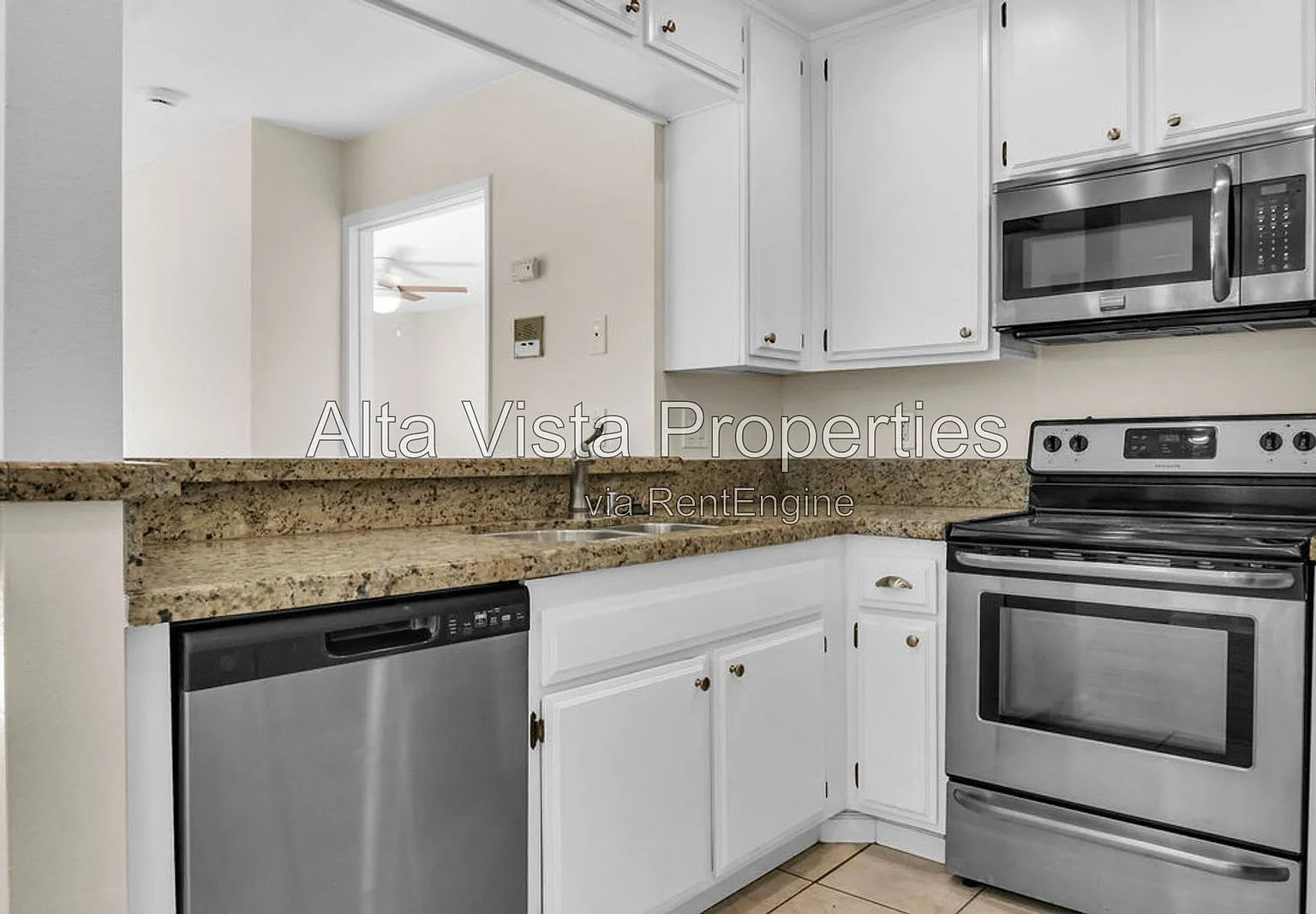 2 bed, 2.0 bath, 1047 sqft, $2,995 — Photo 4