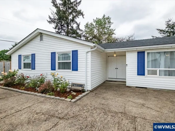 2909 S Shore Dr SE, Albany, OR 97322