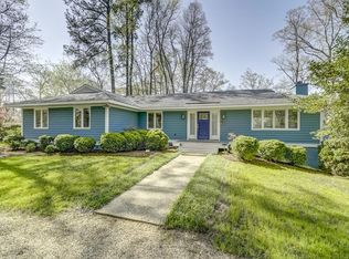 28 Bagpipe Ln, Weems, VA 22576