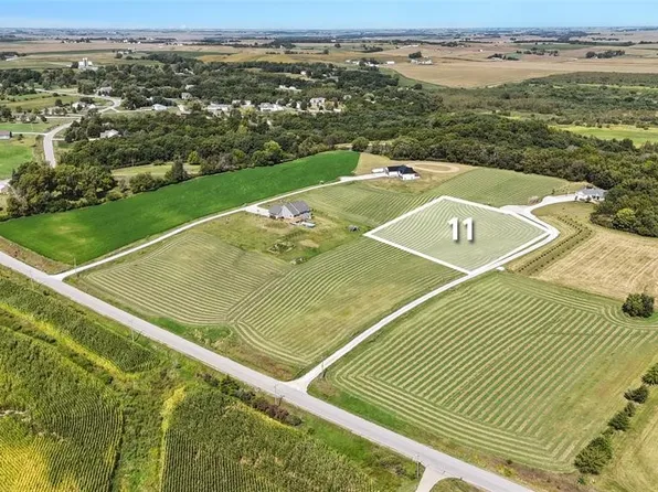 233rd Pl, Pella, IA 50219