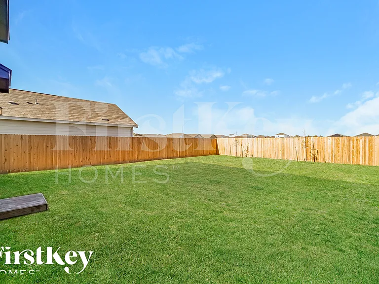 10707 Prusiner Dr — Photo 18