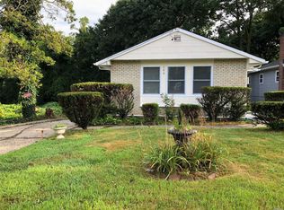 103 Van Nostrand Ave, Great Neck, NY 11024