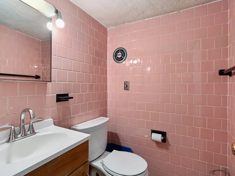 235 Forest St — Photo 25