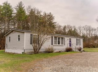 22 Brian St, Sandown, NH 03873