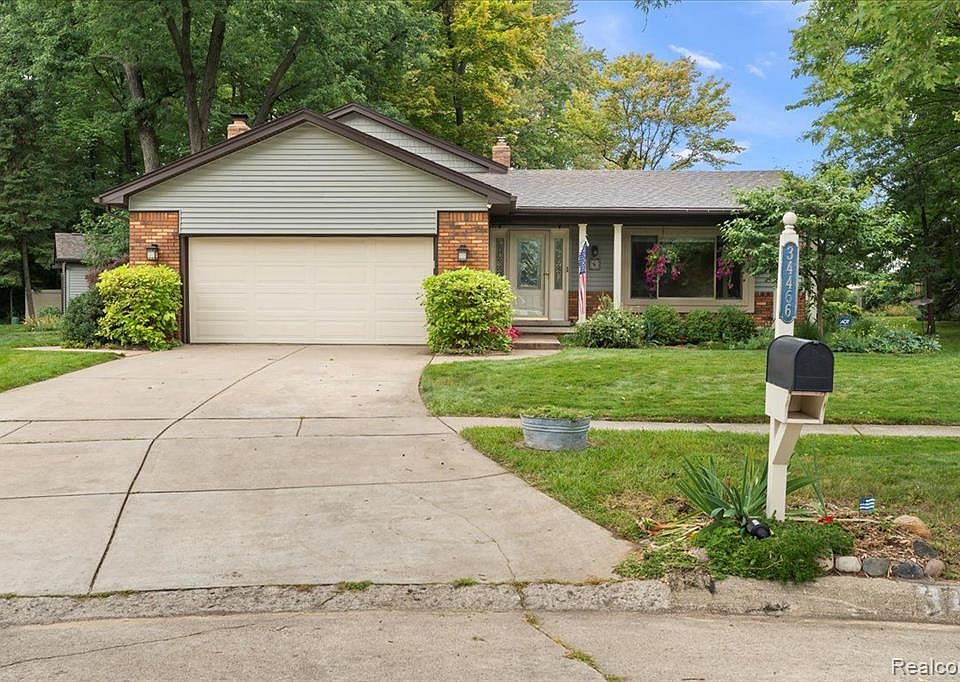 1st image of 34466 Shellye Ct