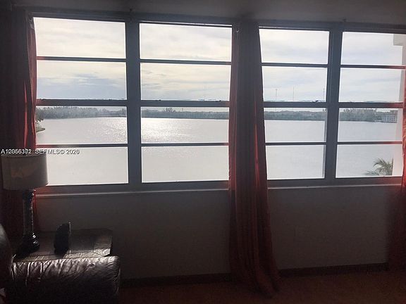 2nd image of 1301 NE Miami Gardens Dr APT 524W