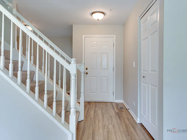 2487 Dickens Dr — Photo 3