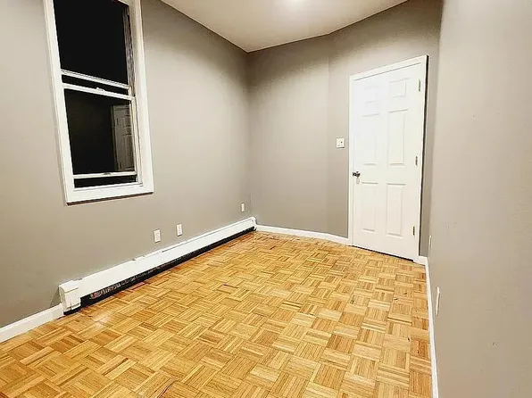 89 West 20th Street image 2 of 6