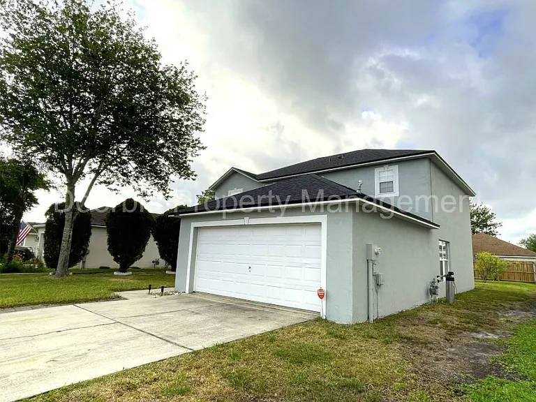 11098 Lord Taylor Dr — Photo 3