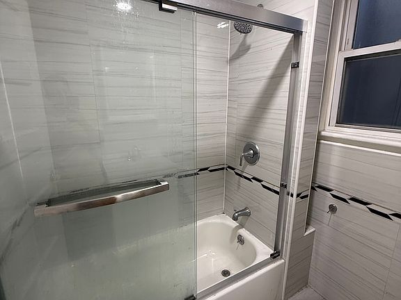 4th image of 9439 116th St #2B