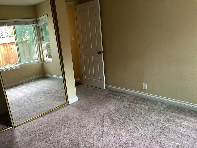1651 S Juniper St #225 — Photo 34