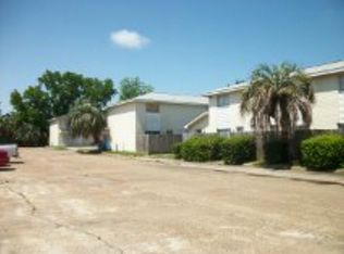 200 Bower Dr, Bridge City, TX 77611