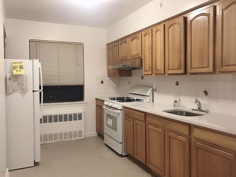 1st image of 7004 31st Ave #2