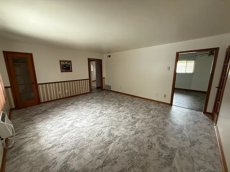 2 bed, 1.0 bath, $750 — Photo 7