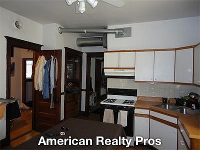 2nd image of 2247 W Medill Ave APT 2R