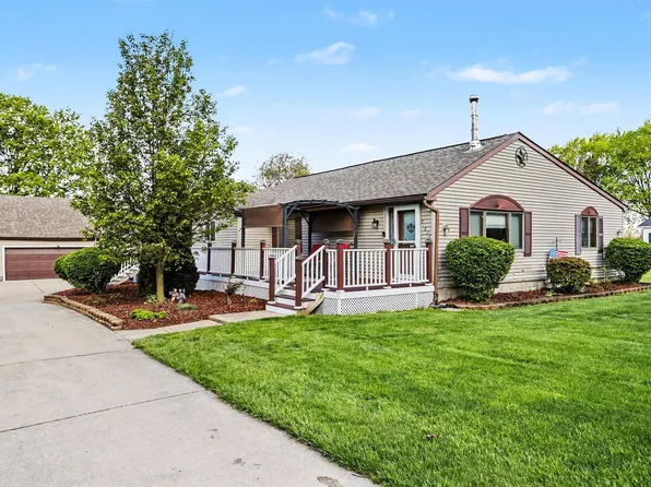 51837 Mayflower Rd, South Bend, IN 46628