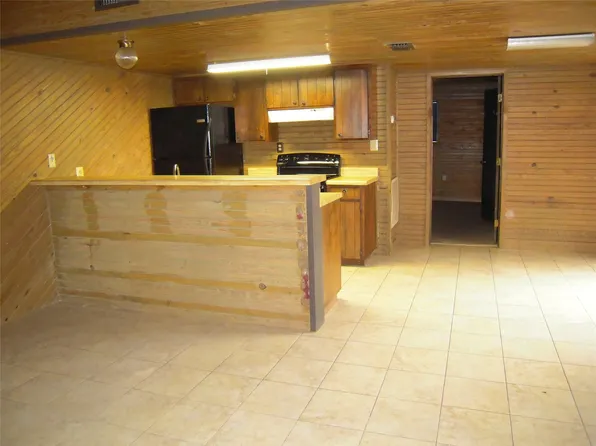 24605 Pools Creek Dr, Huntsville, TX 77320