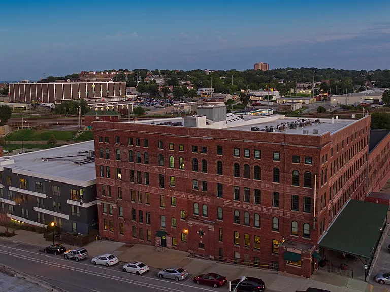 L15 Lofts — Photo 12