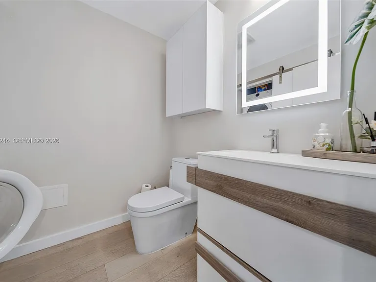 888 Biscayne Blvd #3907 — Photo 17