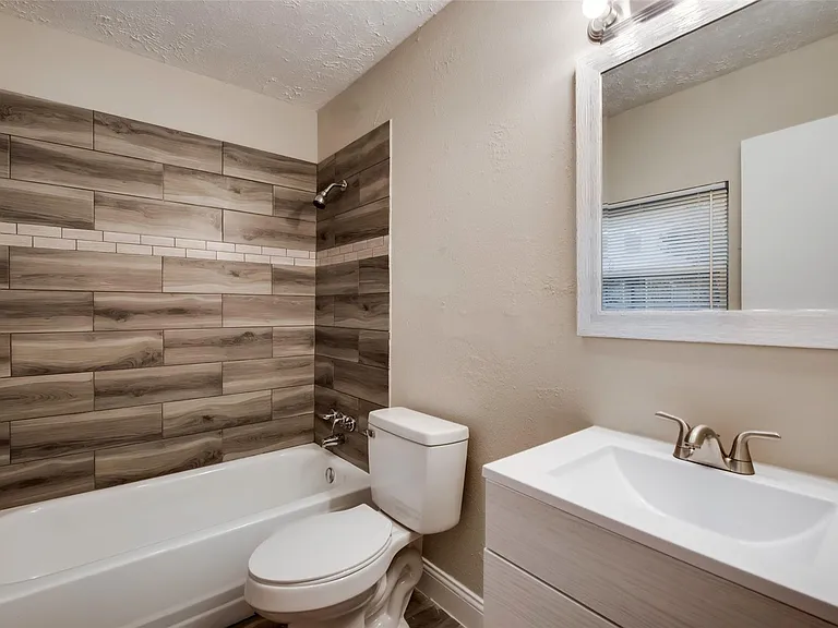 30 W Mountain Creek Dr — Photo 22